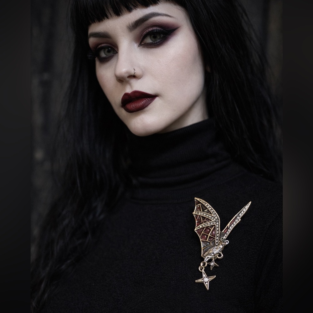 Bat pin brooch 2.5” long w star charms brass metal alloy Halloween 👻
